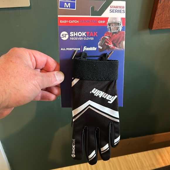 Kids Football Receiver Gloves - Picture 1 of 2